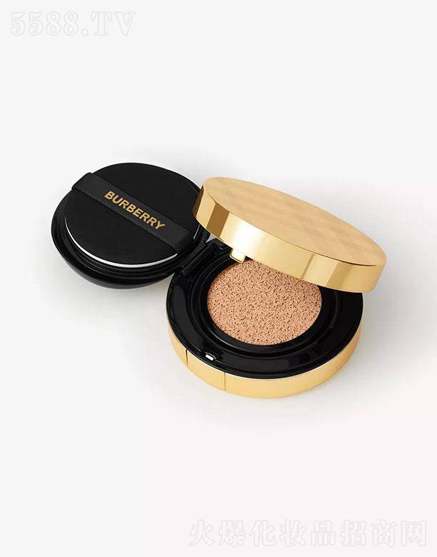 ������(�Ϻ�)�Q(m��o)�����޹�˾���������̹⟨�ʺ��|�۵�Һ �C �\ůɫ 40 ̖(h��o) �^���ں��o(h��)�w�Ͳʊy����